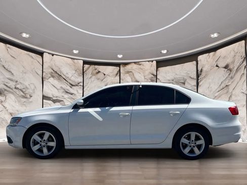 Used 2012 Volkswagen Jetta TDI w/ TDI Appearance Pkg image 6