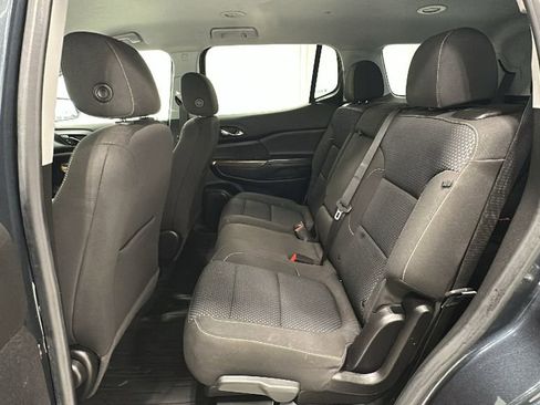 Used 2020 GMC Acadia SLE image 12