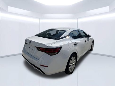 Used 2025 Nissan Sentra S FWD image 7
