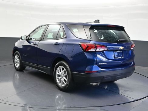 Used 2023 Chevrolet Equinox LS FWD image 3