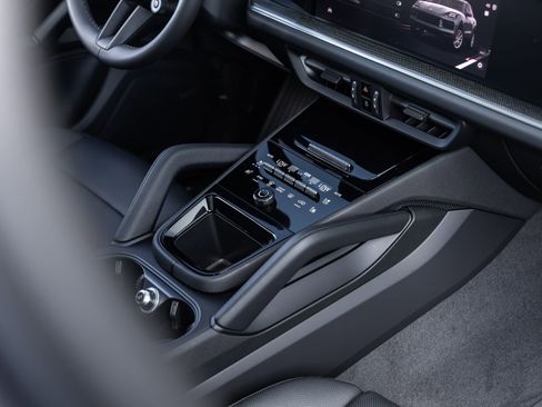 New 2026 Porsche Cayenne S image 31