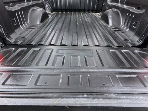 Used 2022 Chevrolet Colorado LT w/ Fleet Safety Package RWD image 33