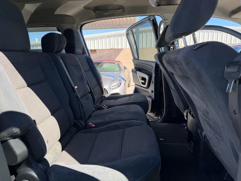 Used 2015 Nissan Armada SV image 14