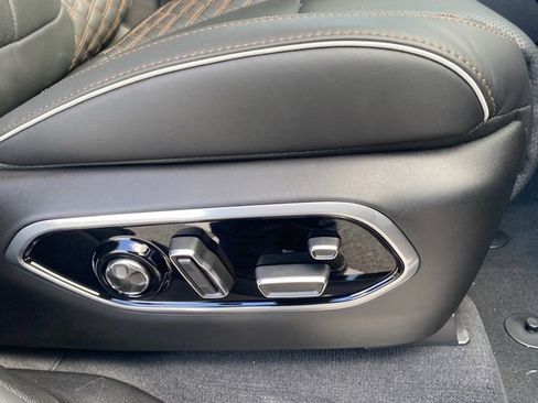 New 2025 Jeep Grand Cherokee L Summit image 30