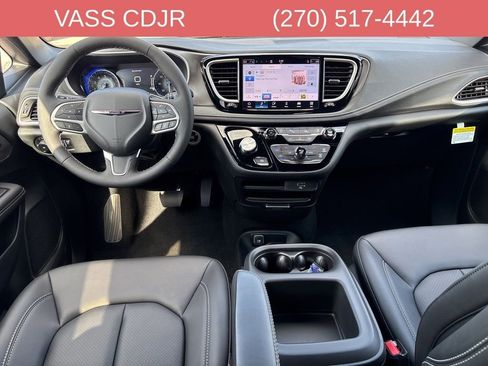 New 2026 Chrysler Pacifica Select image 11