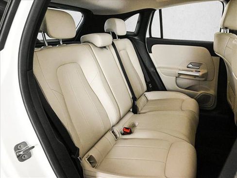 Used 2023 Mercedes-Benz GLA 250 4MATIC image 21