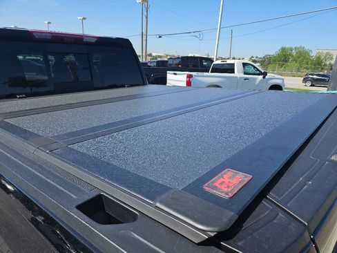 Used 2024 GMC Sierra 1500 Denali AWD/4WD image 12