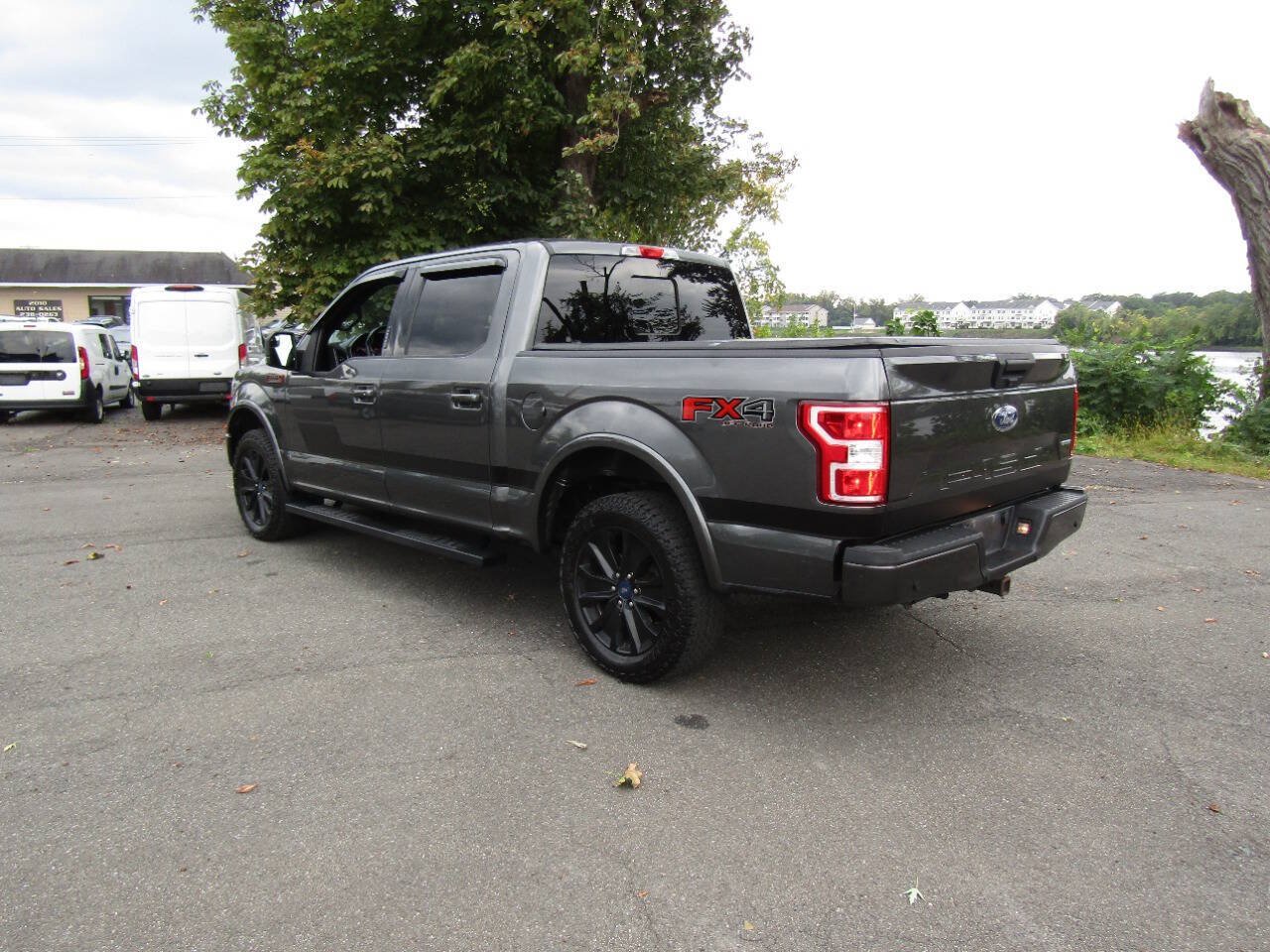 Used 2019 Ford F150 XLT w/ Equipment Group 302A Luxury AWD/4WD image 6