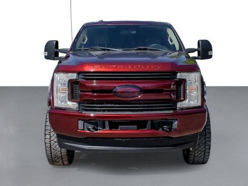 Used 2017 Ford F250 XLT AWD/4WD image 3