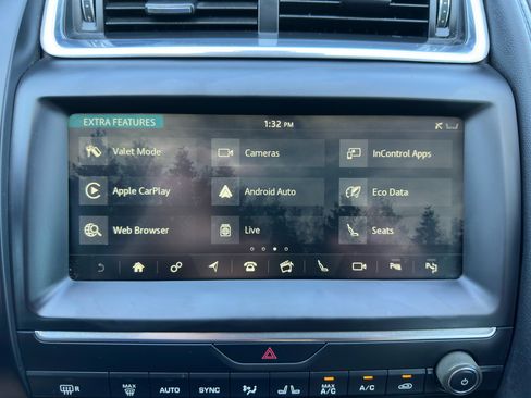 Used 2018 Jaguar E-PACE S image 47