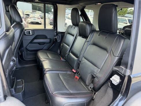 Used 2020 Jeep Wrangler Unlimited Rubicon AWD/4WD image 34