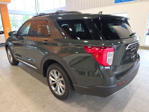Used 2023 Ford Explorer XLT w/ Equipment Group 202A AWD/4WD image 11