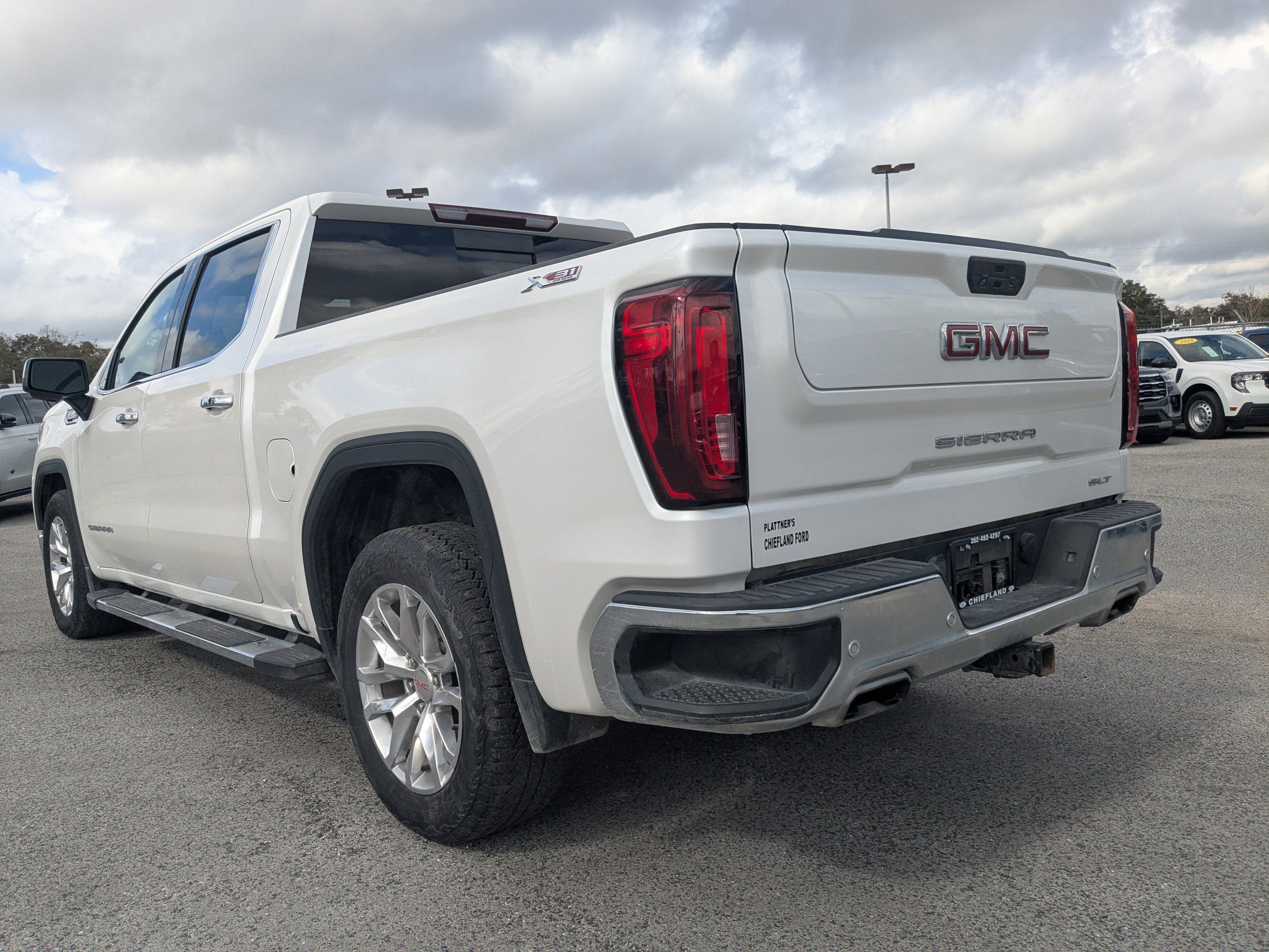 Used 2022 GMC Sierra 1500 SLT w/ SLT Premium Plus Package AWD/4WD image 5