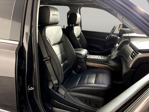 Used 2018 GMC Yukon XL Denali w/ Open Road Package RWD image 9