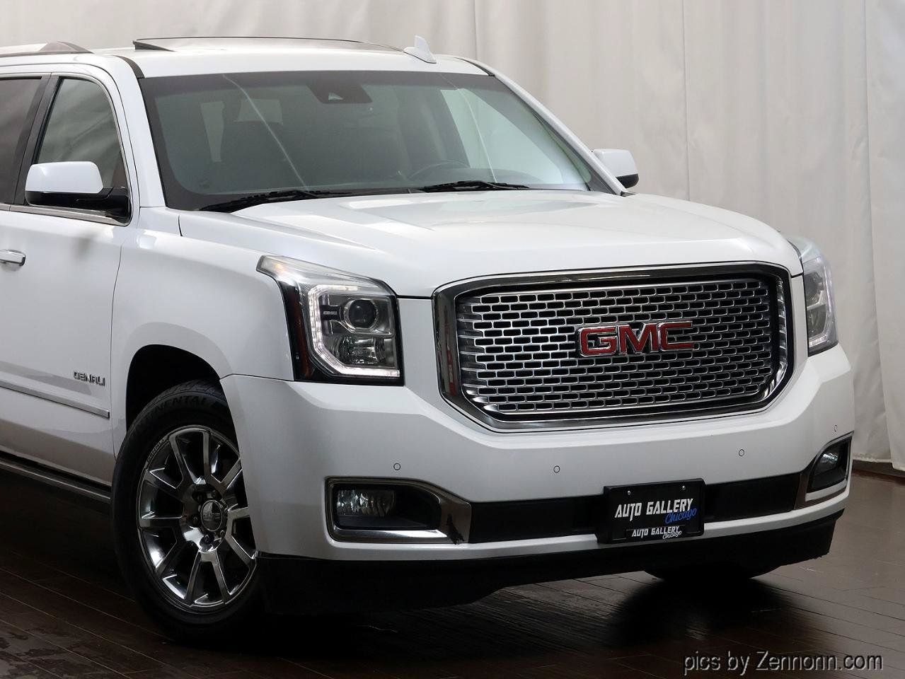 Used 2017 GMC Yukon XL Denali w/ Open Road Package AWD/4WD image 2