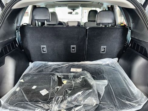 New 2025 Ford Escape SE FWD image 23