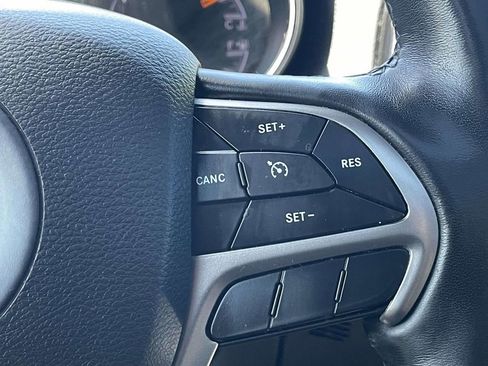 Used 2019 Jeep Grand Cherokee Limited w/ Luxury Group II AWD/4WD image 31