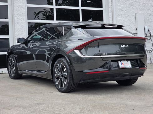 Used 2024 Kia EV6 Wind RWD image 7
