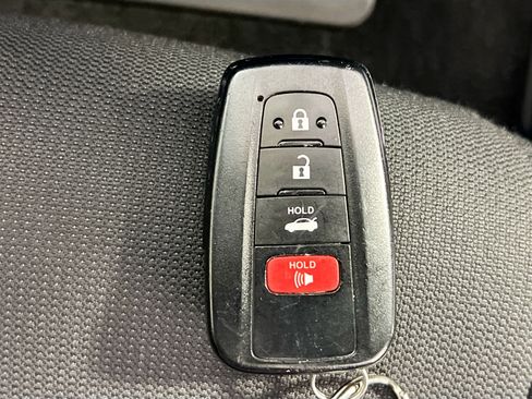 Used 2021 Toyota Corolla LE w/ LE Convenience Package FWD image 35