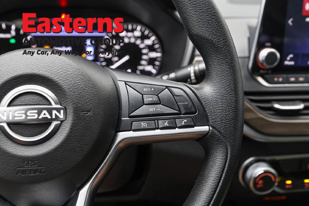 Used 2023 Nissan Altima 2.5 SV FWD image 18
