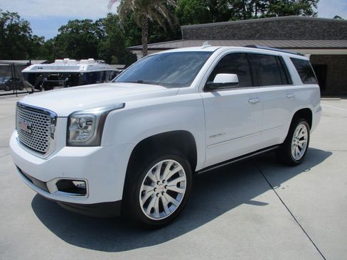 Used 2017 GMC Yukon Denali w/ Open Road Package RWD image 1