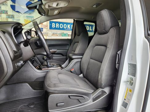 Used 2016 GMC Canyon SLE AWD/4WD image 4