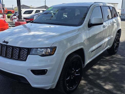 Used 2020 Jeep Grand Cherokee Altitude RWD image 1