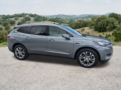 Used 2019 Buick Enclave Avenir w/ Avenir Technology Package FWD image 14