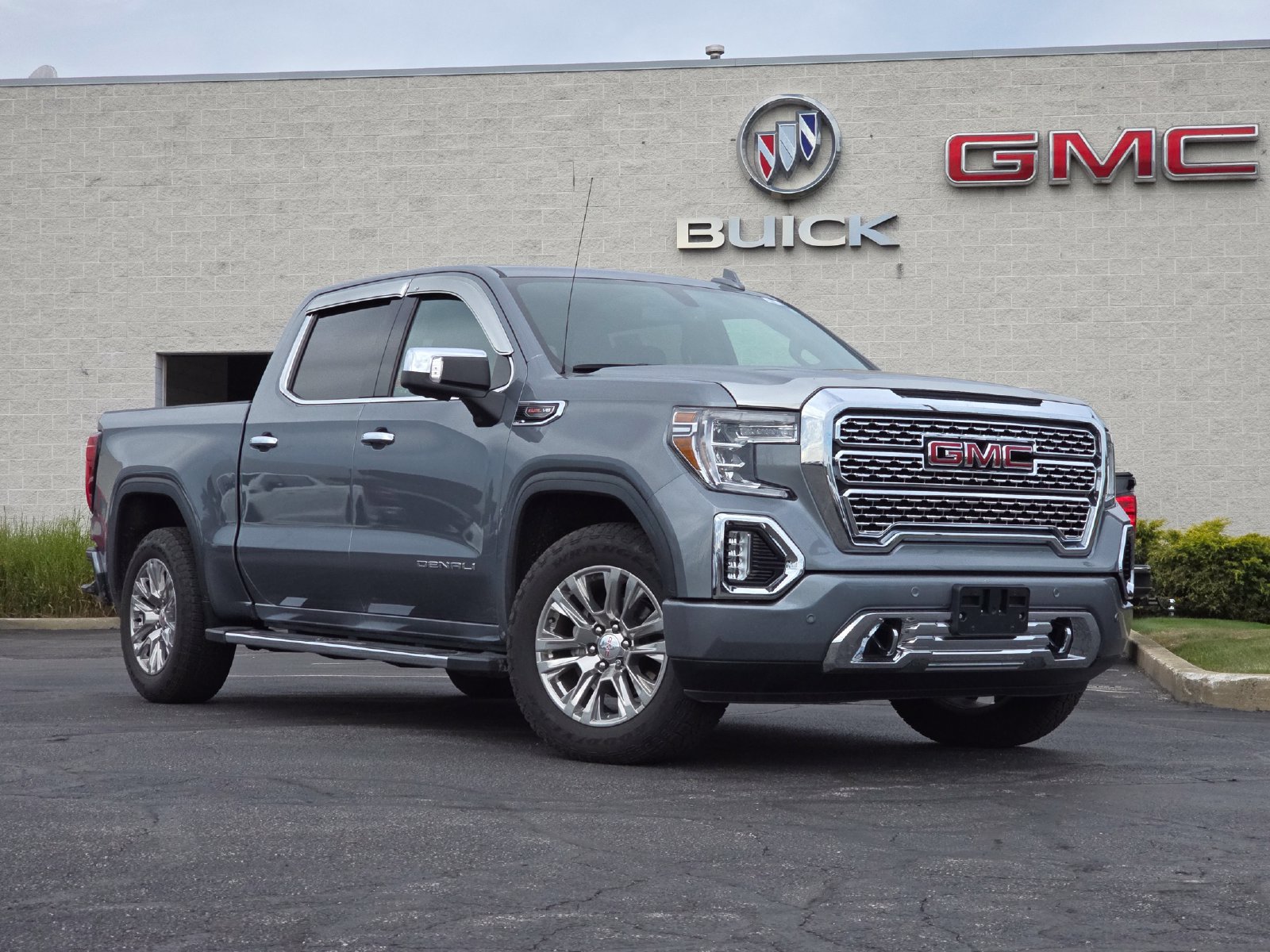 Used 2019 GMC Sierra 1500 Denali w/ Trailer Camera Package AWD/4WD image 2