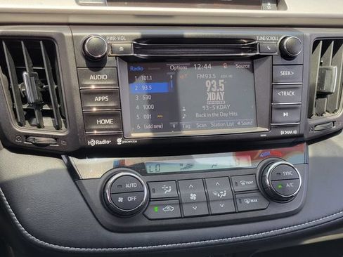 Used 2016 Toyota RAV4 XLE FWD image 11