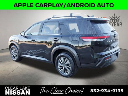 Used 2023 Nissan Pathfinder SV image 5