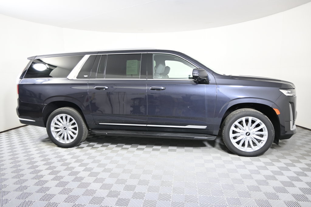 Used 2024 Cadillac Escalade ESV Luxury w/ LPO, Floor Liner Package AWD/4WD image 8
