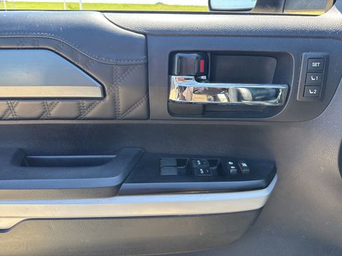 Used 2020 Toyota Tundra Platinum AWD/4WD image 15