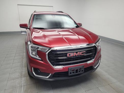 Used 2023 GMC Terrain SLE w/ Driver Convenience Package image 14
