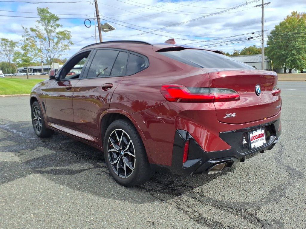 Used 2024 BMW X4 xDrive30i w/ Premium Package AWD/4WD image 5