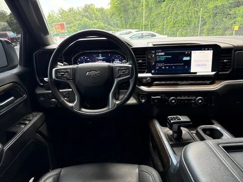 Used 2022 Chevrolet Silverado 1500 RST AWD/4WD image 24