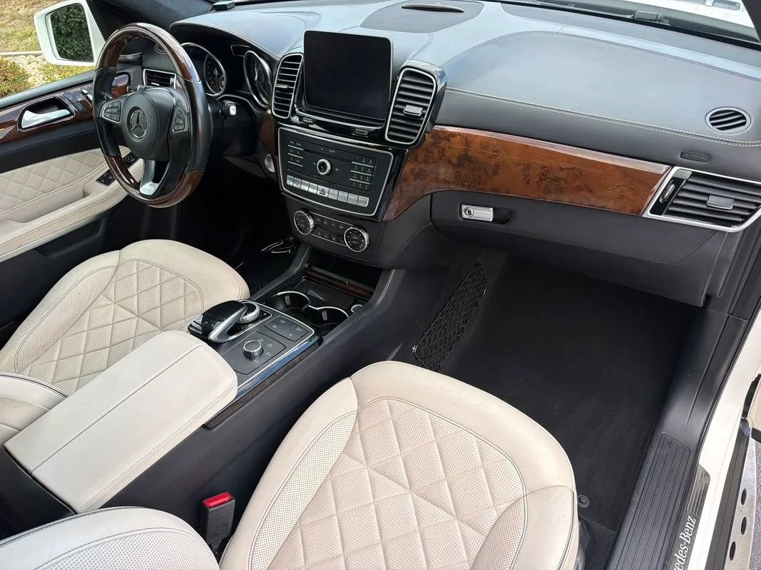 Used 2018 Mercedes-Benz GLS 550 4MATIC image 55
