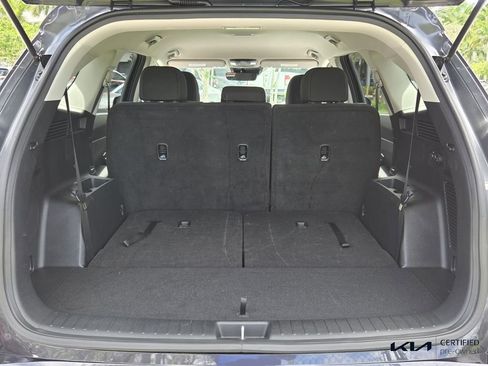 Certified 2025 Kia Sorento LX image 15