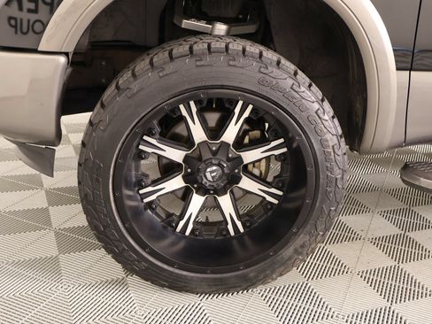 Used 2017 Nissan Titan Platinum Reserve AWD/4WD image 19