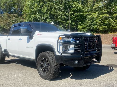 Used 2020 Chevrolet Silverado 2500 LTZ w/ LTZ Premium Package AWD/4WD image 3