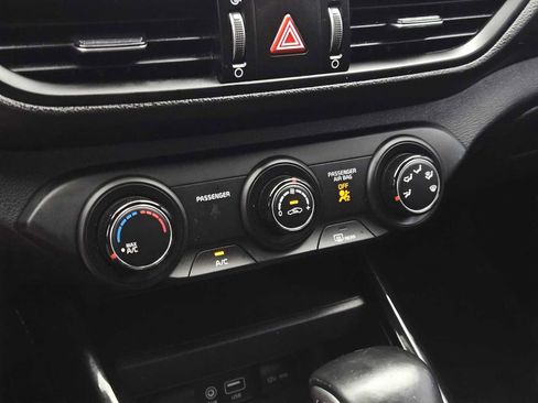 Used 2021 Kia Forte GT-Line FWD image 19