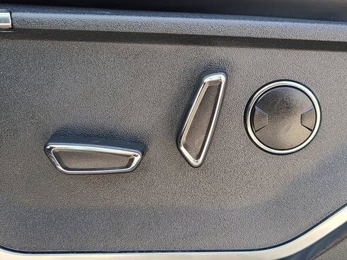 Used 2025 Ford F150 Raptor AWD/4WD image 19