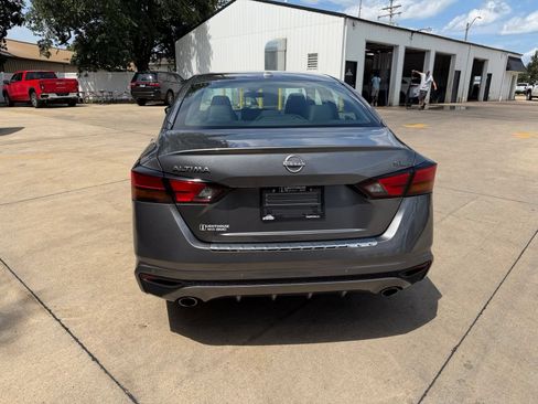 Used 2023 Nissan Altima 2.5 SL FWD image 15