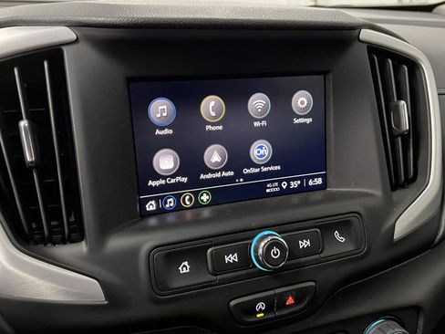 Used 2024 GMC Terrain SLE image 21