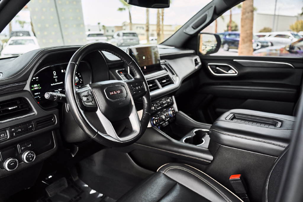 Used 2022 GMC Yukon SLT RWD image 2