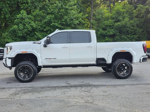 Used 2024 GMC Sierra 2500 AT4 w/ AT4 Premium Plus Package AWD/4WD image 4