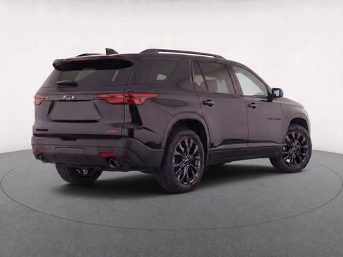 Used 2023 Chevrolet Traverse RS w/ LPO, Floor Liner Package FWD image 3