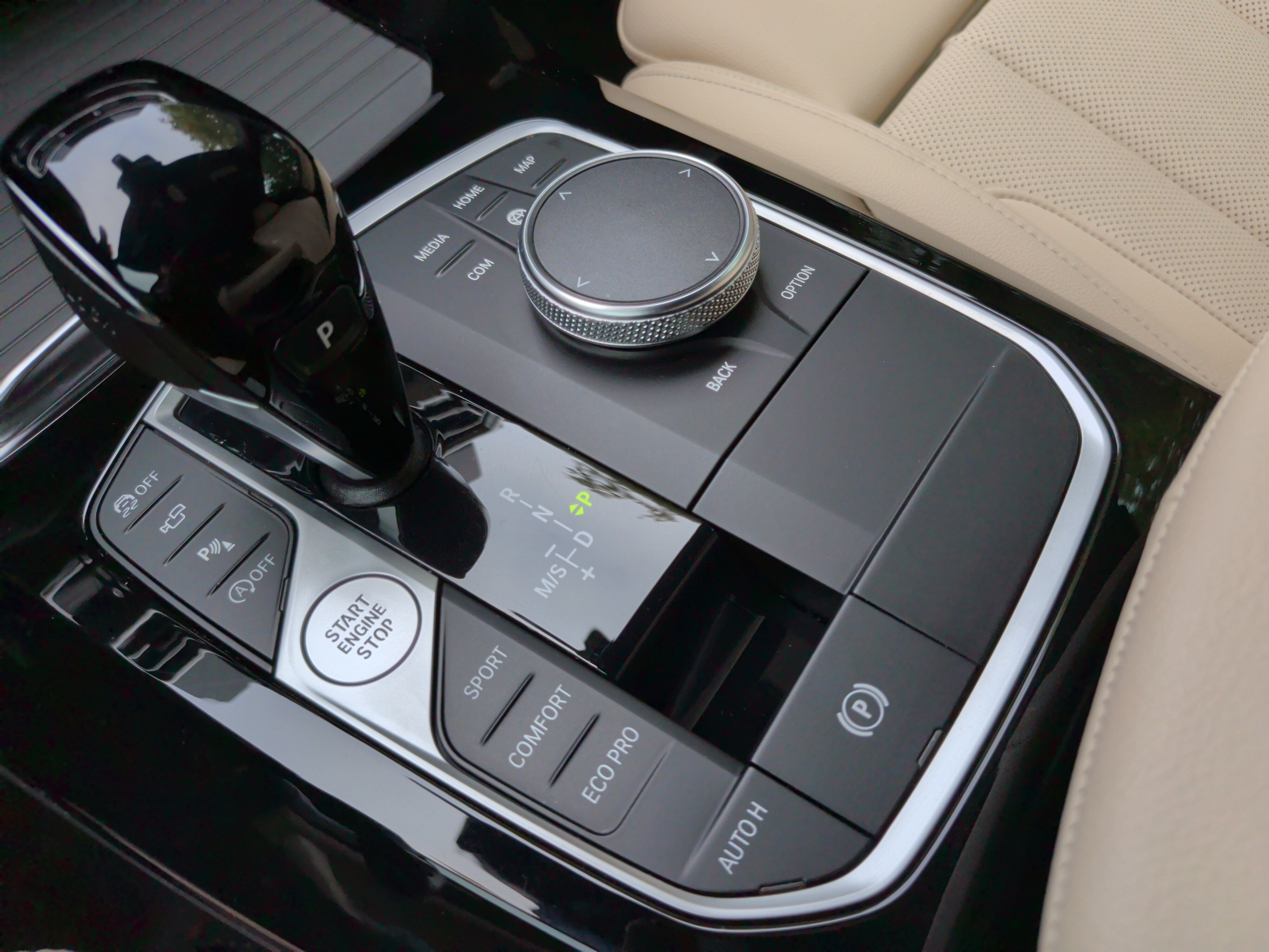 Used 2024 BMW X3 sDrive30i w/ Convenience Package RWD image 19