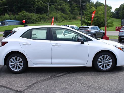New 2026 Toyota Corolla SE FWD image 4