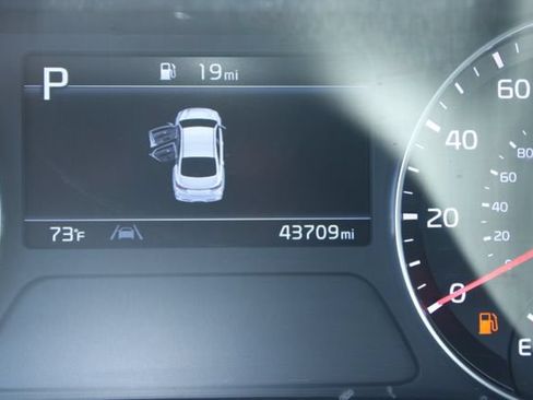 Used 2023 Kia Forte GT-Line w/ GT-Line Premium Package FWD image 21